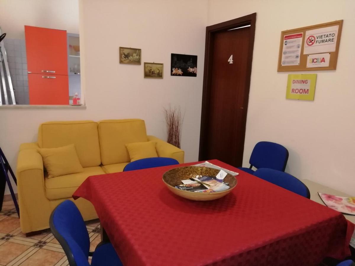 Casa Claudia Hotel Palermo Buitenkant foto