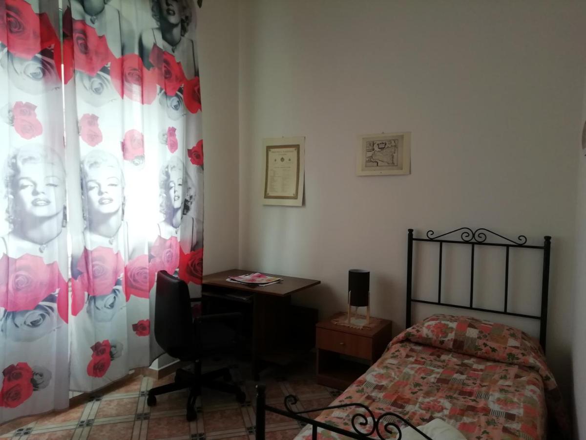 Casa Claudia Hotel Palermo Buitenkant foto